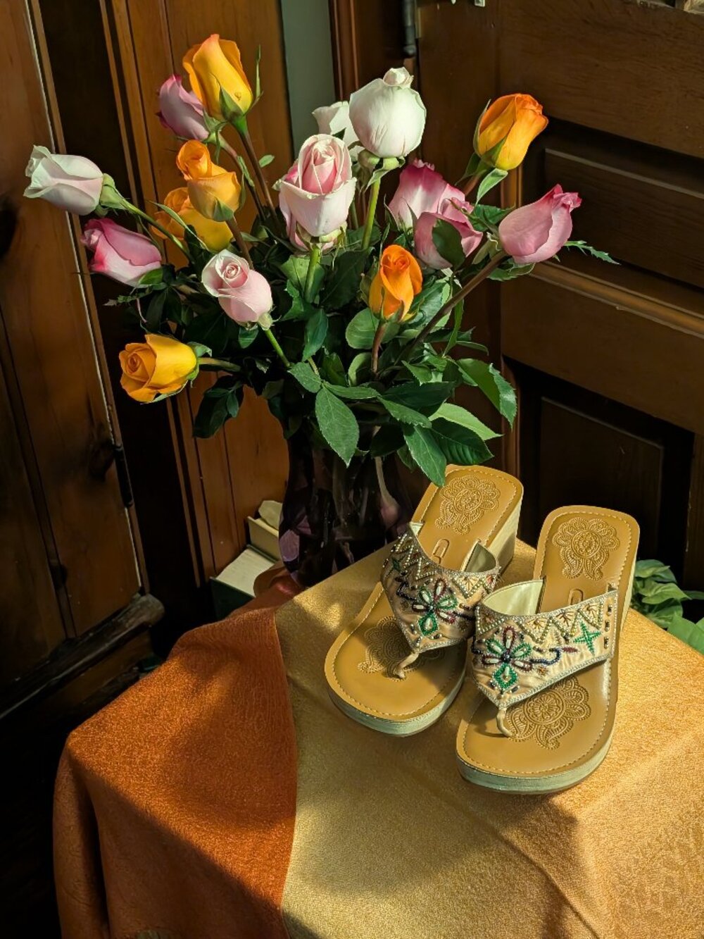 Natural look CG2B Sandals  - with 2.5" -gold wedge -embroidery -Like new